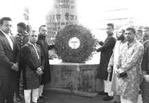 জুলাই শহীদ দিবস উপলক্ষে জুলাই স্মৃতিস্তম্ভে সিএমপির শ্রদ্ধাঞ্জলি