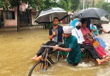 চট্টগ্রামের বিভিন্ন উপজেলার নিম্নাঞ্চল প্লাবিত, জলাবদ্ধ হাজারো পরিবার