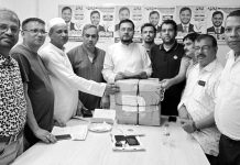 বন্যাকবলিতদের জন্য এমপি সুফিয়ানের নিকট ৩ লাখ টাকার ওষুধ হস্তান্তর