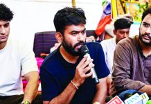 দুনিয়াও ঝুঁকে যায়, শুধু ঝুঁকানোর মতো মানুষ লাগে : ককরোচ প্রধান