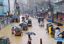 বিরামহীন বৃষ্টি, জলজটে দিনভর দুর্ভোগ