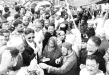 রেকর্ড বৃষ্টিপাতে ক্ষতিগ্রস্ত হাজারো মানুষ পেলেন মেয়রের ত্রাণ সামগ্রী
