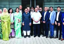 পোশাক শিল্পের বিকাশে প্রতিবন্ধকতা দ্রুত দূর করার নির্দেশনা প্রধানমন্ত্রীর
