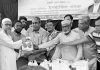 পতেঙ্গায় আমীর খসরুর উপহার সামগ্রী পেল ৬ শতাধিক পরিবার