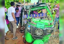 রামুতে ট্রাক-টেক্সি মুখোমুখি সংঘর্ষ, দুই বোনসহ নিহত ৩