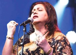 বন্যার্তদের পাশে দাঁড়াতে গাইবেন রুনা লায়লা