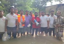 বন্যাদুর্গত বাঁশখালীতে ‘স্বেচ্ছাসেবী বন্ধু মহল’-এর ত্রাণ ও নগদ অর্থ বিতরণ