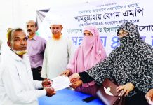 বন্যার্তদের পাশে বিভিন্ন সংগঠন