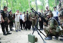 সেনাবাহিনীর গ্রীষ্মকালীন মহড়া পরিদর্শনে প্রধানমন্ত্রী
