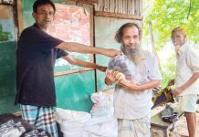 চন্দনাইশে খাদ্যসামগ্রী বিতরণ