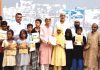 বড়উঠান সৈয়দা হোসনে আরা-আলম খান ফাউন্ডেশনের বই বিতরণ কর্মসূচি