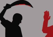 চা দোকানিকে হামলা থেকে বাঁচাতে যাওয়া মা-মেয়েকে কুপিয়ে জখম