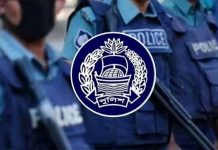‘মব’ করে পুলিশের ওপর হামলা, ছিনিয়ে নিল আসামি