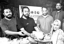 বন্যাদুর্গত সনাতনী জেলে পরিবারের পাশে লায়ন্স ক্লাব অব চিটাগং
