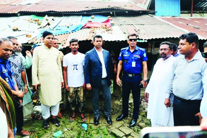 জেলা প্রশাসকের বাঁশখালীতে