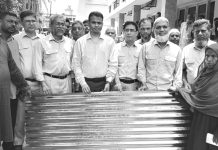 আনোয়ারায় বন্যায় ক্ষতিগ্রস্ত ২৬৬ পরিবারের মাঝে কাফকোর ঢেউটিন বিতরণ