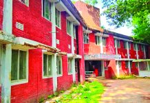 ৩৯ বছরেও সংস্কার হয়নি যে স্বাস্থ্য কমপ্লেক্স