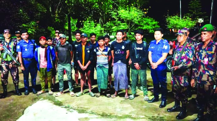 Bandarban Miyabmar.Nagarik-02