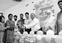 ছাত্রী হলসমূহের সেমিনার সমৃদ্ধকরণে চাকরির প্রস্তুতিমূলক বই প্রদান