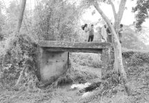 চকরিয়ায় বীর মুক্তিযোদ্ধা শহীদ এনামুল হক সড়কের কালভার্টটি জরাজীর্ণ