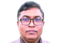 চট্টগ্রামের জামালখানে ফুটপাতগুলো দখলমুক্ত করা হোক