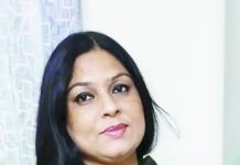 কবিতা কখনো ক্ষমতার মুখপাত্র নয়; কবিতা মানুষের বিবেক