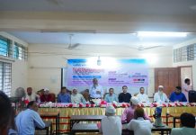 সাতকানিয়ার বন্যাদুর্গত মানুষের পাশে পার্কভিউ হাসপাতাল লিমিটেড