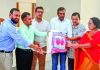 কাপ্তাইয়ে খামারিদের মাঝে গো-খাদ্য বিতরণ
