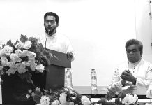 জ্ঞান অর্জনের পাশাপাশি তা হৃদয়ে ধারণ ও কর্মে প্রতিফলিত করতে হবে