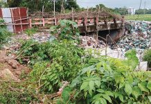 রাউজানে সোয়া কোটি টাকার ৪টি ব্রিজ এখন আবর্জনার ভাগাড়