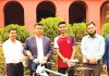 সাইকেলের চাকায় জামশেদের জীবন বদলে দিলেন ডিসি জাহিদুল