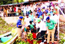 পুকুর-জলাশয় পরিচ্ছন্নতা অভিযানে প্রশাসন ও পুলিশ