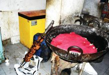 কাপ্তাই রাস্তার মাথায় তিন রেস্টুরেন্টকে ১ লাখ ৯৫ হাজার টাকা জরিমানা
