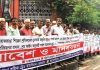 জাহাজভাঙা শ্রমিকদের চার দফা দাবিতে মানববন্ধন