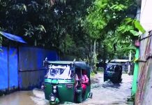 হাটহাজারীতে হালদার জোয়ারের পানি লোকালয়ে, দুর্ভোগ