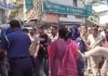 পুলিশের সামনেই নারীকে লাথি-ধাক্কার ভাইরাল ভিডিও নিয়ে যা জানা গেল