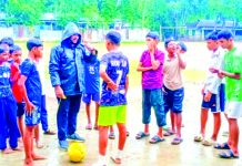 কাপ্তাই উচ্চ বিদ্যালয়ে শ্রেণিভিত্তিক ফুটবল ম্যাচ