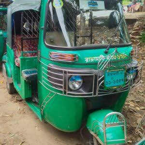 রাঙামাটি শহরে নিবন্ধনবিহীন অটোরিকশার দৌরাত্ম্য – দৈনিক আজাদী
