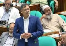 স্বরাষ্ট্রমন্ত্রীর বক্তব্য ঘিরে তীব্র বাদানুবাদ, সংসদের ভবিষ্যৎ নিয়ে চিন্তিত স্পিকার
