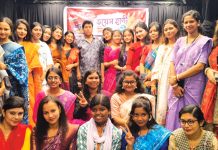 আধুনিক ও আঞ্চলিক গানে শিল্পীদের গ্রুমিং