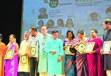 সোনালি দিনের সিনেমার গানগুলো আমাদের স্মৃতিকাতর করে