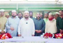 আলমগীর খানকাহ শরীফে পীর সাবির শাহ’র সঙ্গে গণমাধ্যমকর্মীদের সৌজন্য সাক্ষাৎ