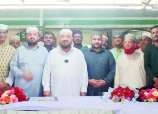 আলমগীর খানকাহ শরীফে পীর সাবির শাহ’র সঙ্গে গণমাধ্যমকর্মীদের সৌজন্য সাক্ষাৎ
