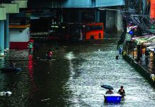 টানা বৃষ্টিতে ডুবল ব্যাংকক, জরুরি পরিস্থিতি ঘোষণা