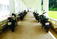 কলা ভবন হলো, পার্কিং হলো না