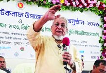 মাদক কারবারিদের ধরে ধরে মারেন