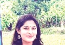 মেনে নেওয়া আর মনে নেওয়া