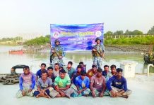 শঙ্খ নদীর মোহনায় জাহাজে চুরির চেষ্টা, ৩ বোটসহ ১৭ জেলে আটক