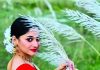 কাশফুলের মাঝে পূজা চেরি, দিলেন যে বার্তা