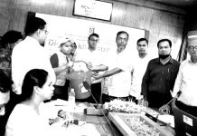 রাঙ্গুনিয়ায় প্রতিবন্ধী কিশোরীদের মাঝে ডিগনিটি কিট প্রদান